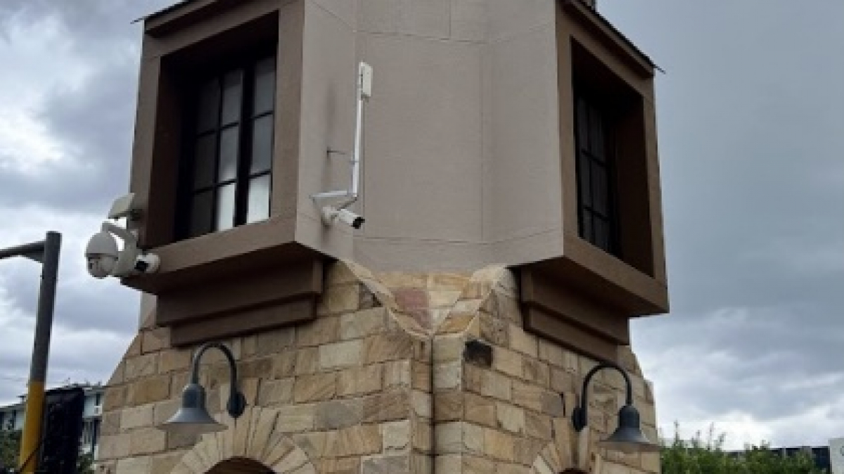 Башня с часами. Фото: наш гид Алексей Шорец