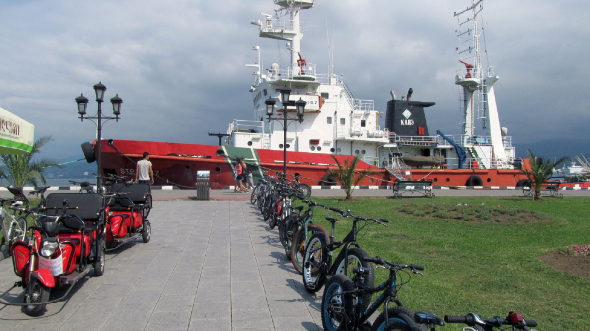 В порту Батуми. Фото нашего гида Ирины Пряничниковой