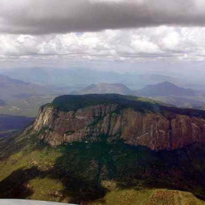 Вершина Ол Донио Сапаче